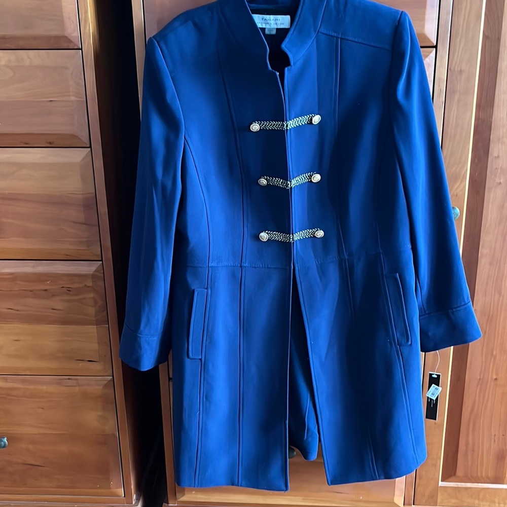 Tahari navy and gold military coat, size 16 NWT